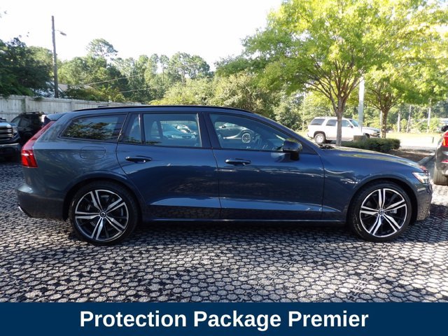 Used 2021 Volvo V60 T6 R-Design w/ Climate Package FWD image 5