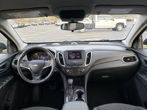 Used 2022 Chevrolet Equinox LT w/ Driver Convenience Package image 36