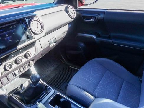 Certified 2018 Toyota Tacoma TRD Sport image 27