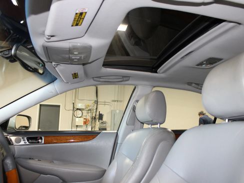 Used 2005 Lexus ES 330 FWD image 23
