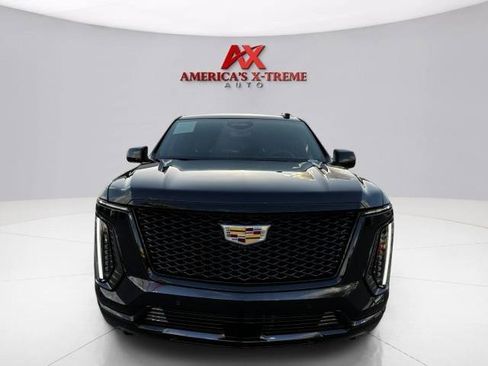 Used 2025 Cadillac Escalade ESV Sport w/ Touring Package AWD/4WD image 9
