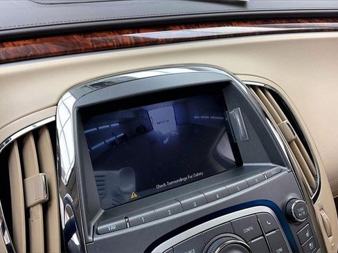 Used 2013 Buick LaCrosse Premium image 27