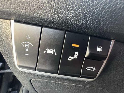 Used 2019 Kia Stinger GT2 AWD/4WD image 13