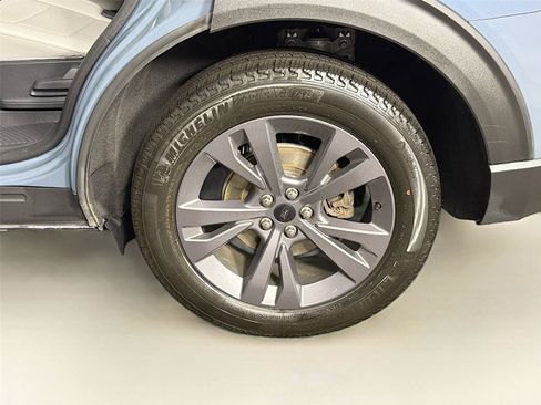 Used 2025 Ford Explorer Active w/ Active Comfort Package AWD/4WD image 36