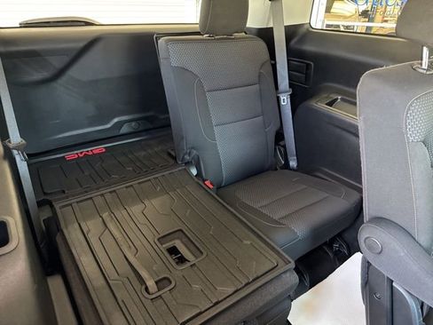 Used 2020 GMC Acadia SLE w/ Driver Convenience Package FWD image 28