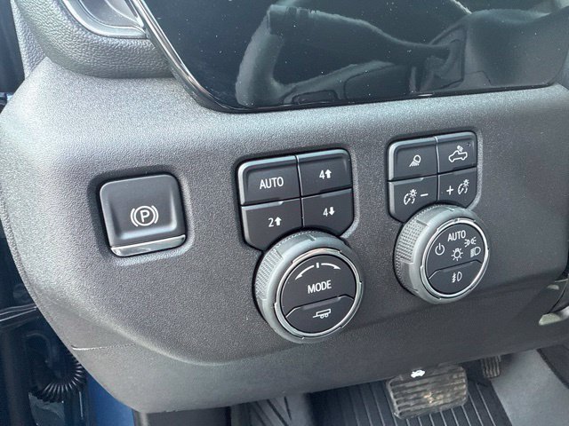 Used 2025 Chevrolet Silverado 2500 LTZ w/ LTZ Convenience Package AWD/4WD image 23