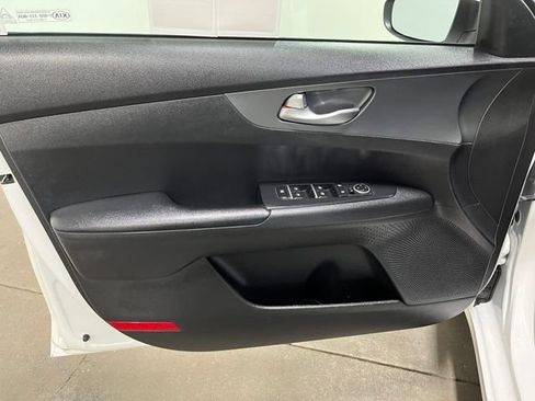 Used 2021 Kia Forte LXS FWD image 20