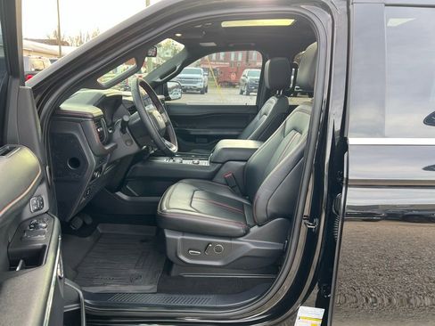 Used 2024 Ford Expedition Limited image 14