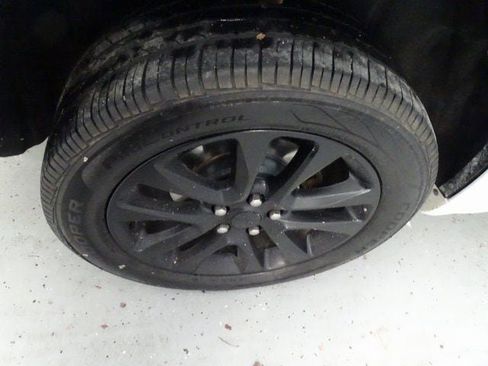 Used 2020 Jeep Grand Cherokee Altitude image 29