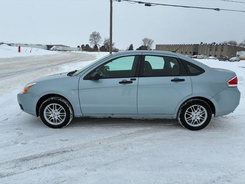 Used 2009 Ford Focus SE image 8