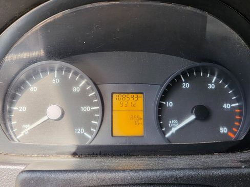 Used 2017 Mercedes-Benz Sprinter 2500 image 13