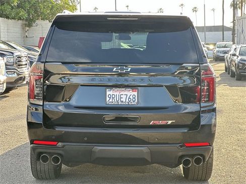 Used 2025 Chevrolet Suburban RST image 5