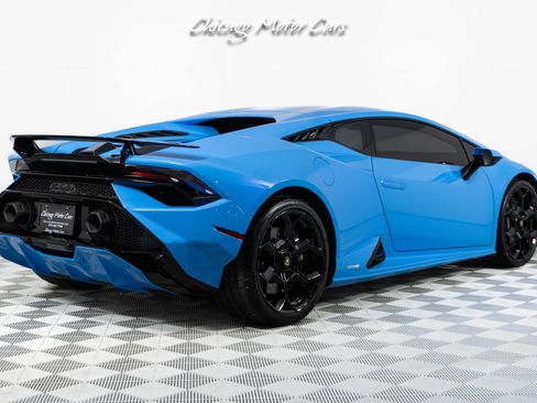 Used 2023 Lamborghini Huracan Tecnica image 12