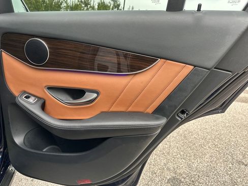 Certified 2022 Mercedes-Benz GLC 300 4MATIC image 33