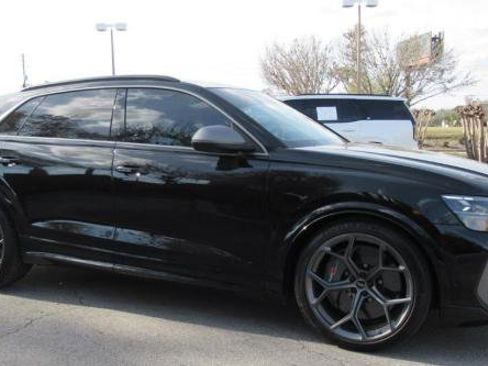 Used 2025 Audi RS Q8 performance image 3