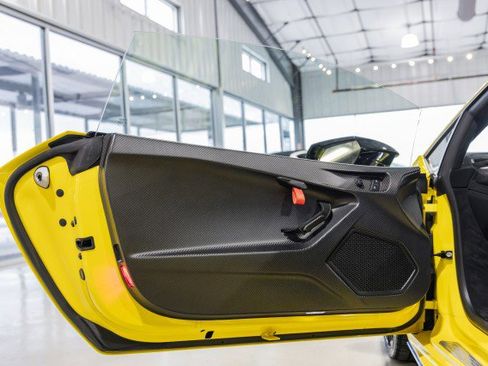 Used 2022 Lamborghini Huracan STO image 10