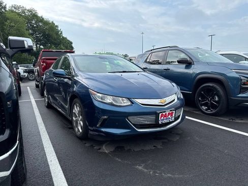 Used 2019 Chevrolet Volt Premier FWD image 2