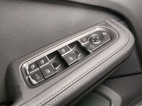 New 2026 Porsche Macan S image 38