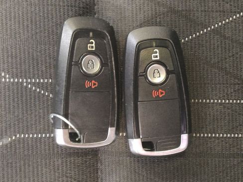 Used 2021 Ford EcoSport SE w/ SE Convenience Package FWD image 32