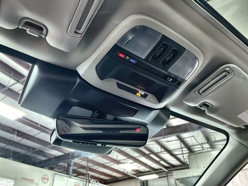 Used 2025 Subaru Crosstrek 2.5i Limited w/ Popular Package #3A image 33