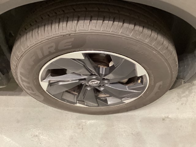 Used 2025 Nissan Rogue SV FWD image 30