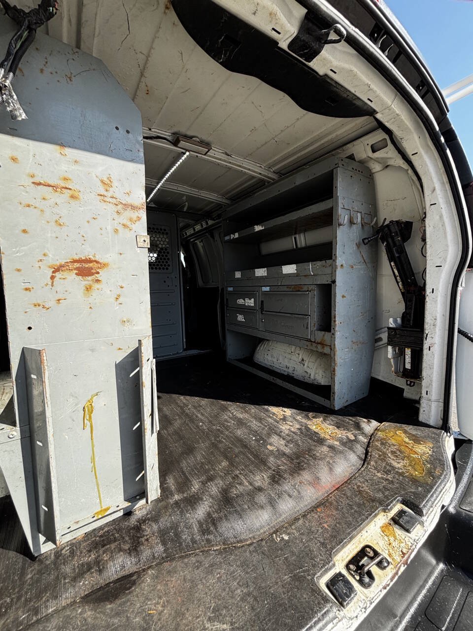 Used 2014 GMC Savana 3500 RWD image 13