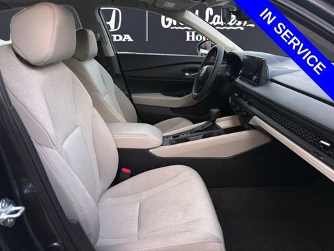 Used 2025 Honda Accord SE image 18