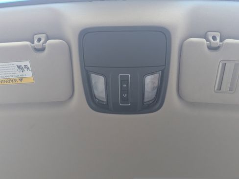 Used 2017 Kia Sorento LX image 28