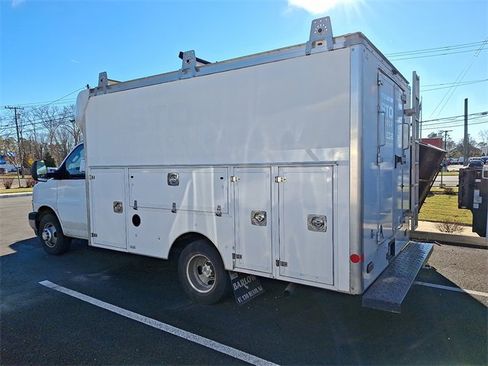 Used 2021 Chevrolet Express 3500 w/ Power Convenience Package image 5