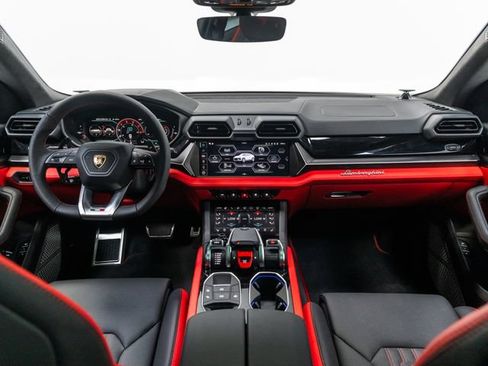 Used 2025 Lamborghini Urus SE AWD/4WD image 18