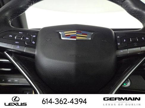 Used 2023 Cadillac Escalade Premium Luxury AWD/4WD image 22