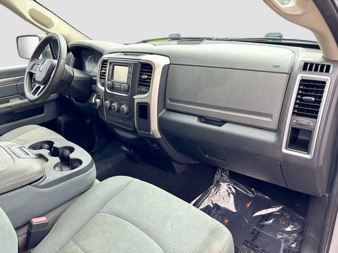 Used 2017 RAM 1500 SLT RWD image 25