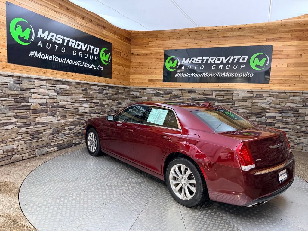 Used 2021 Chrysler 300 Touring L AWD/4WD image 4