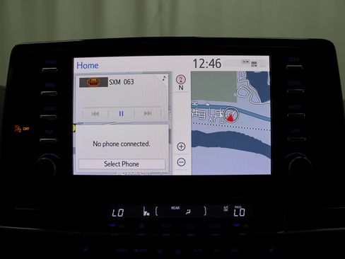 Used 2022 Toyota Sienna XSE image 44