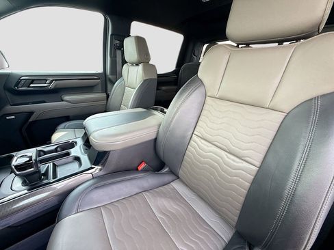 Used 2023 Chevrolet Silverado 1500 ZR2 w/ Technology Package image 22