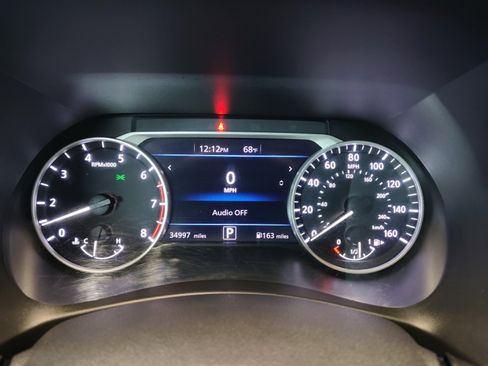 Used 2023 Nissan Sentra SR w/ SR Premium Package FWD image 22