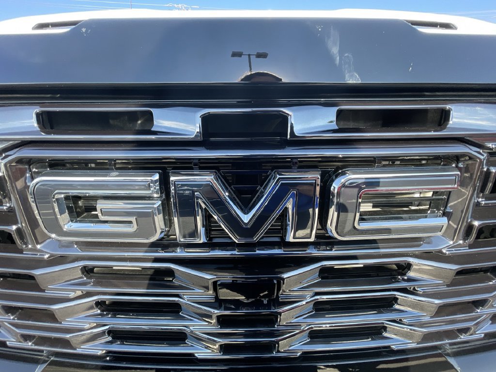 Used 2026 GMC Sierra 3500 Denali Ultimate AWD/4WD image 31
