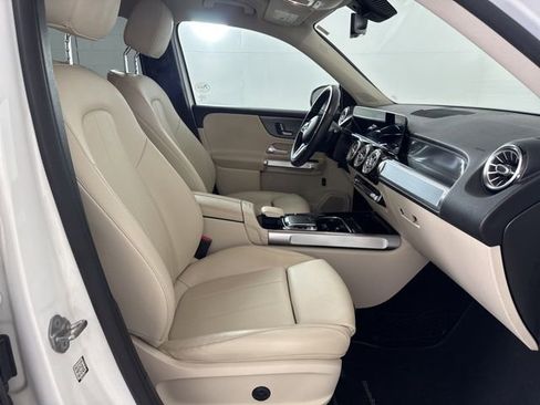 Used 2021 Mercedes-Benz GLB 250 GLB 250 image 14