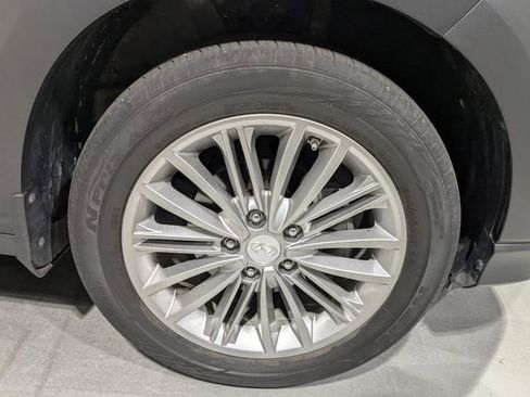 Used 2019 Hyundai Kona SEL image 18