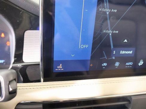 New 2026 Lincoln Corsair Premiere image 8