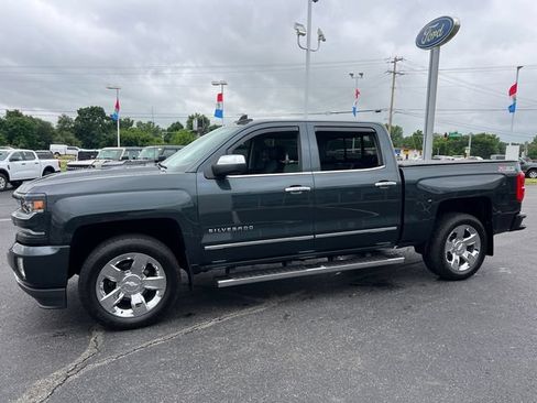 Used 2017 Chevrolet Silverado 1500 LTZ Z71 w/ LTZ Plus Package AWD/4WD image 3