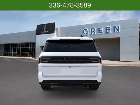 New 2026 Lincoln Navigator L Reserve w/ Jet Appearance Package AWD/4WD image 5