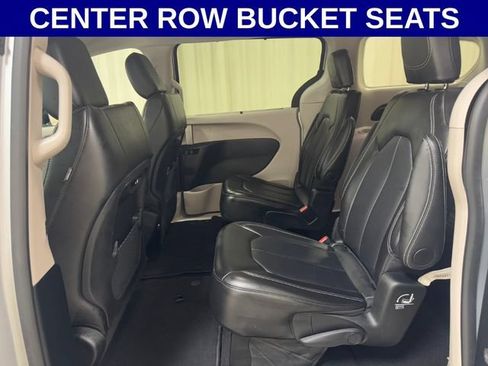 Used 2024 Chrysler Pacifica Touring-L FWD image 28
