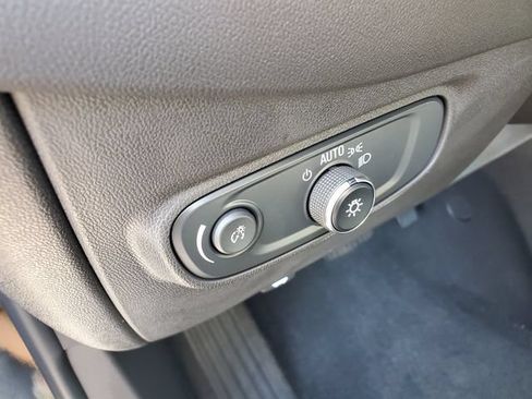 Certified 2024 Chevrolet Equinox LT FWD image 24