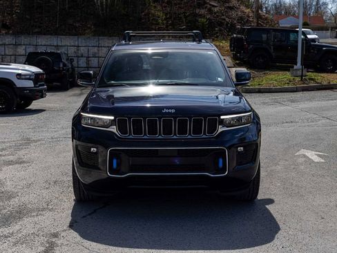 Used 2022 Jeep Grand Cherokee Overland image 2