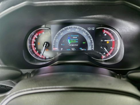 Used 2023 Toyota RAV4 XLE w/ Convenience Package FWD image 19