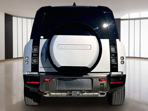 Certified 2024 Land Rover Defender 130 X image 5