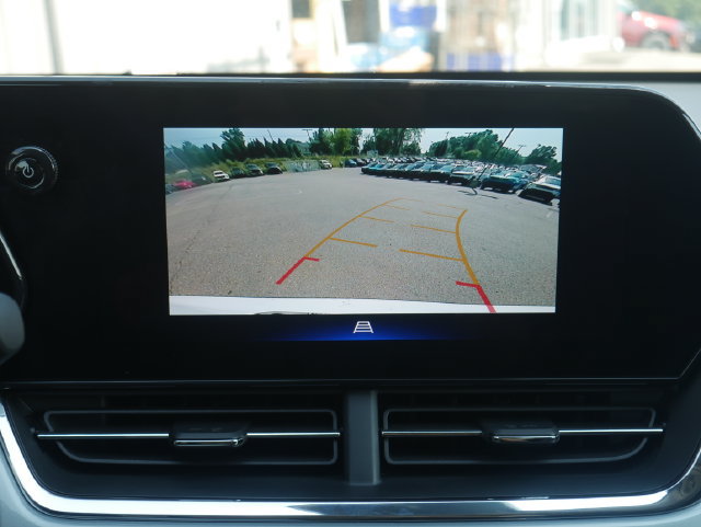 Used 2025 Chevrolet Trax LT FWD image 4