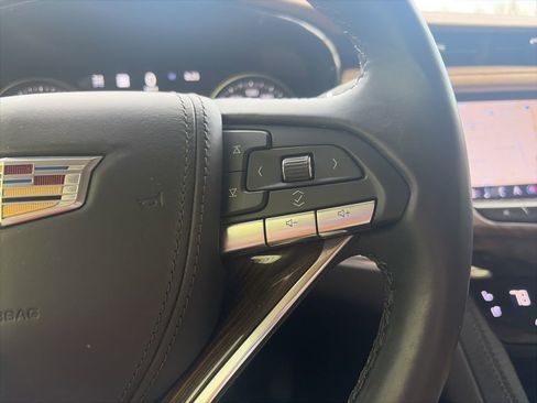 Used 2022 Cadillac XT6 Premium Luxury w/ Platinum Package image 19