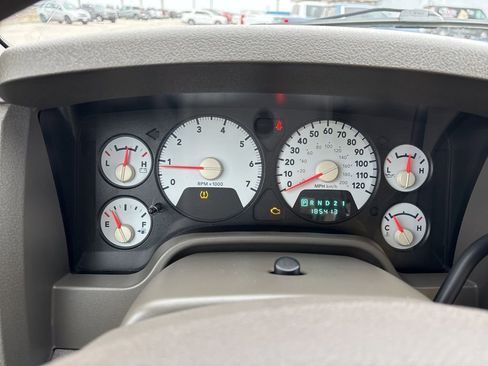 Used 2008 Dodge Ram 1500 Truck ST image 41